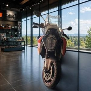 2016 KTM 1290 Super Duke GT image 4